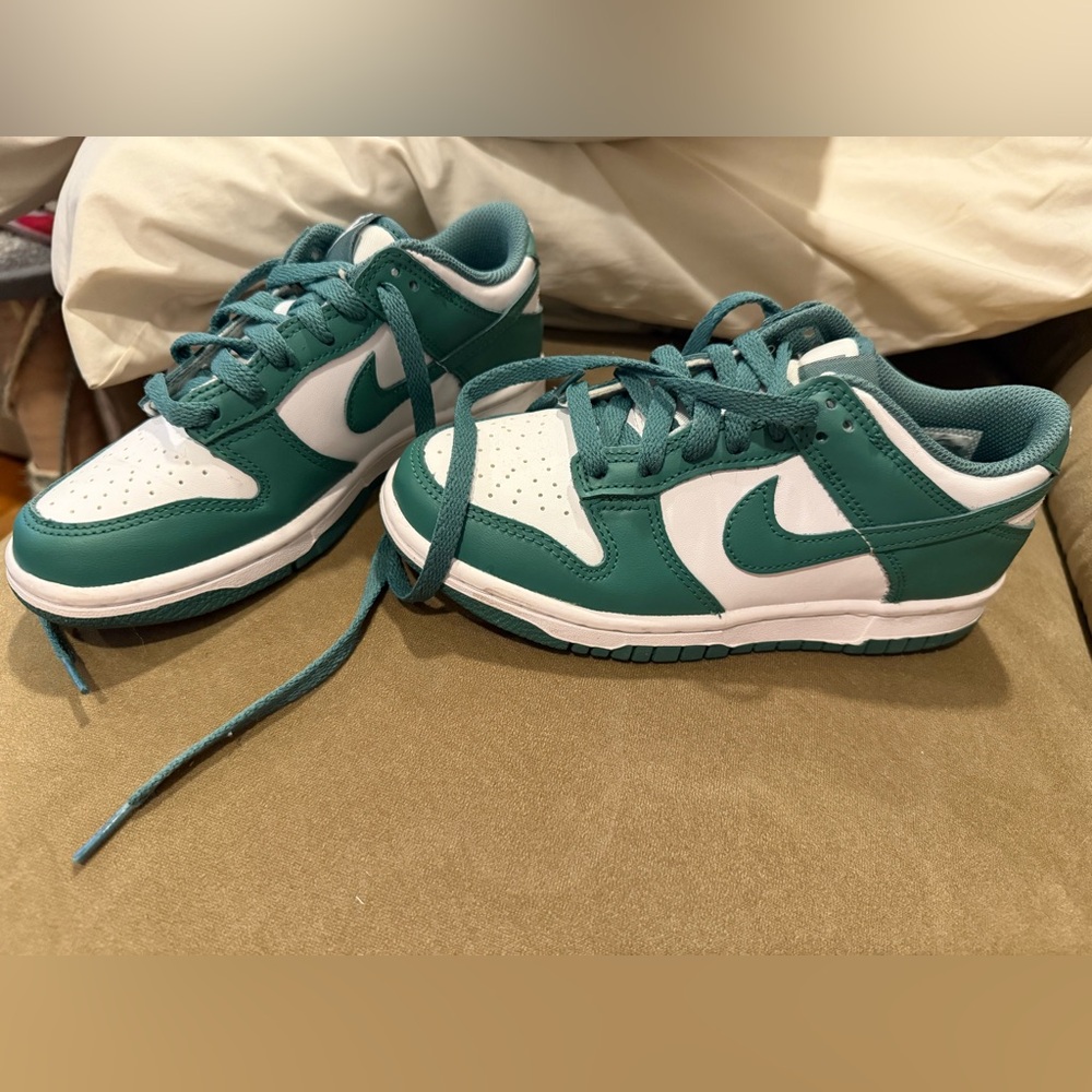 Nike Boys Dunks size 3.5 Green and White Sneakers